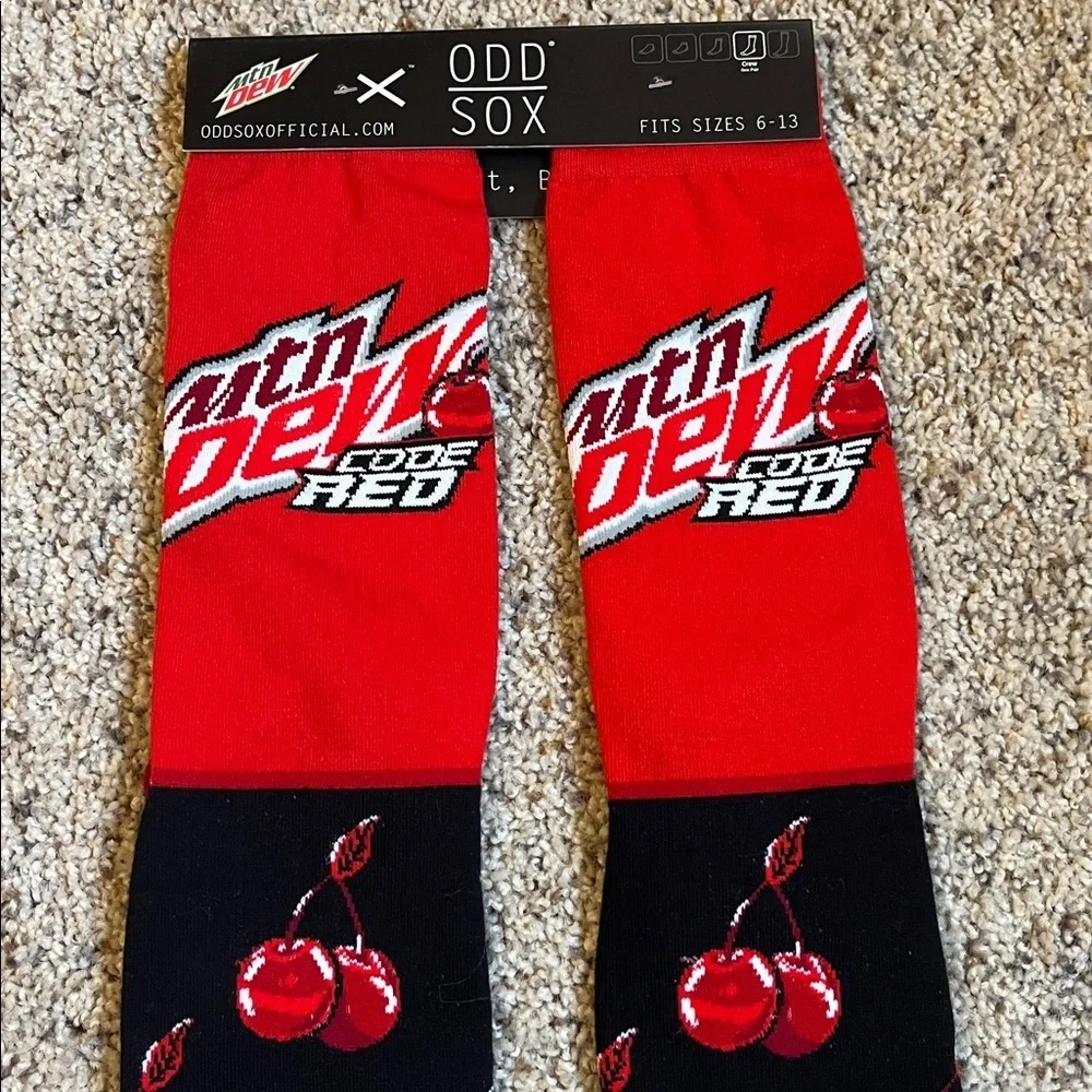 Mountain Dew odd Sox NWT